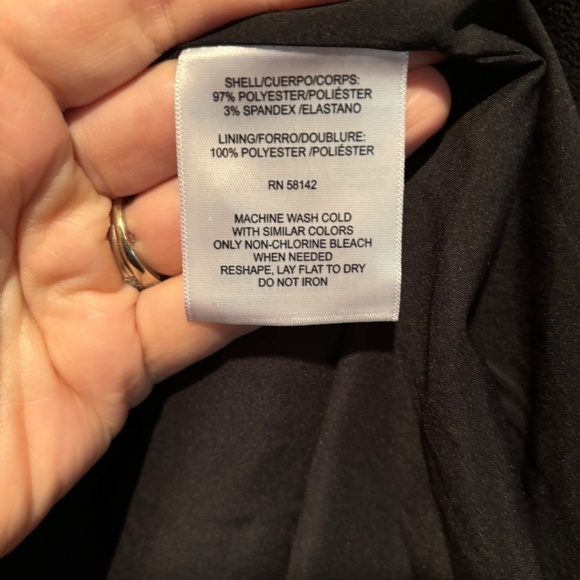 Maggy London V-neck Flutter Sleeve Faux Wrap Dress in Black Size 8 - Picture 5 of 5